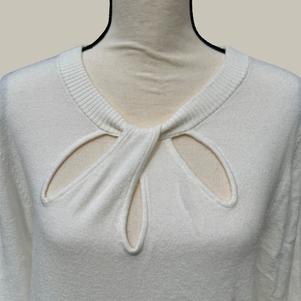 Neiman Marcus Womens XL Cream White Twisted Keyhole Cutout Tunic Sweater